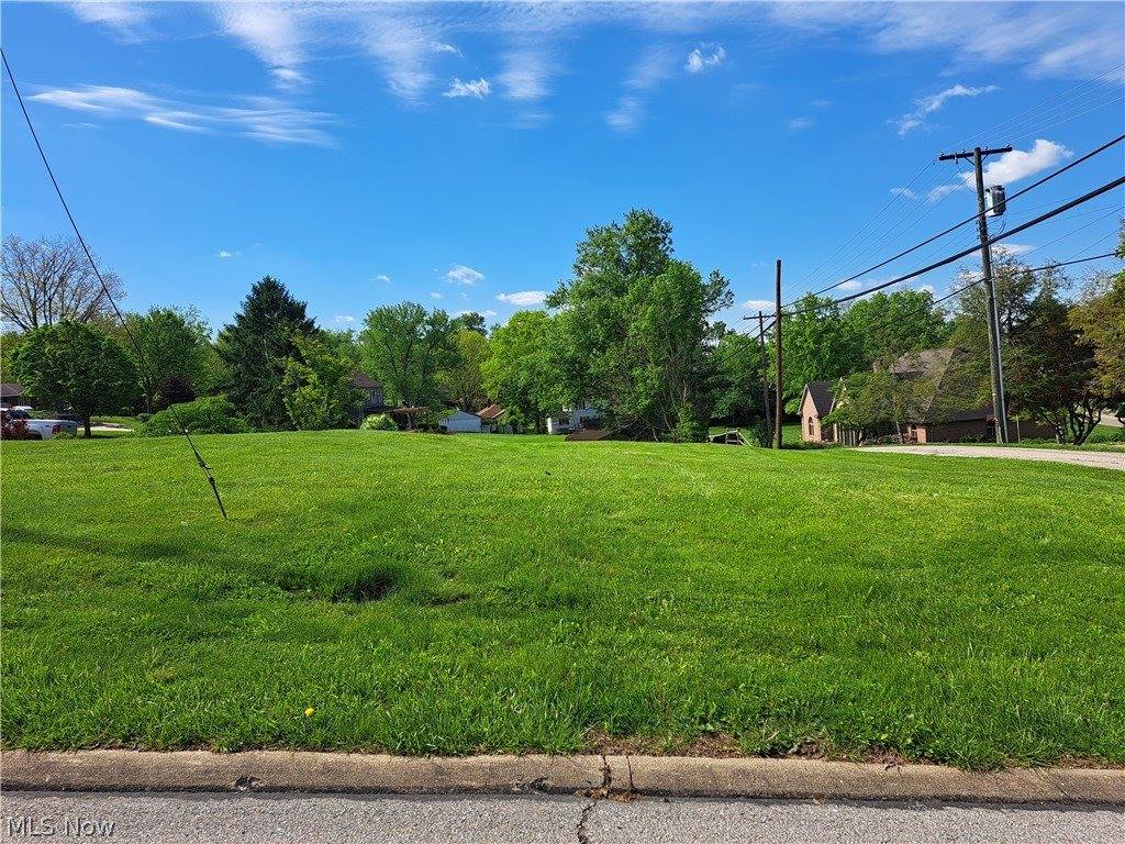 1724 Brenton Road, Cambridge, OH 43725