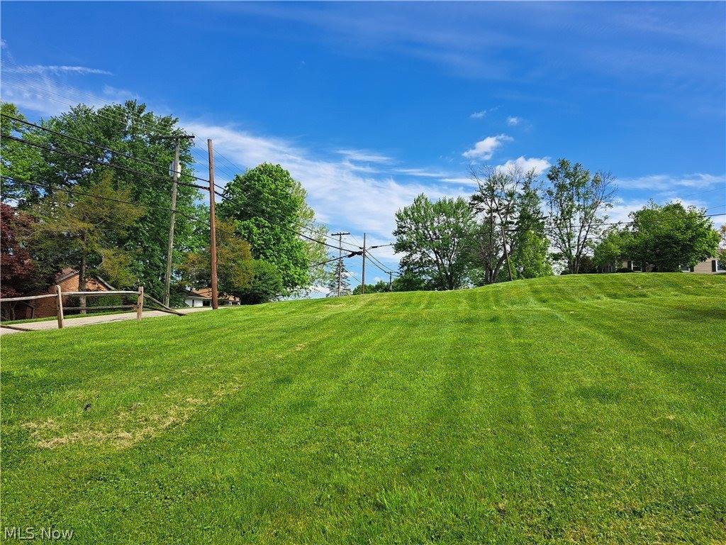 1724 Brenton Road, Cambridge, OH 43725