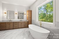 164 Reserve Way, Hendersonville, NC 28792