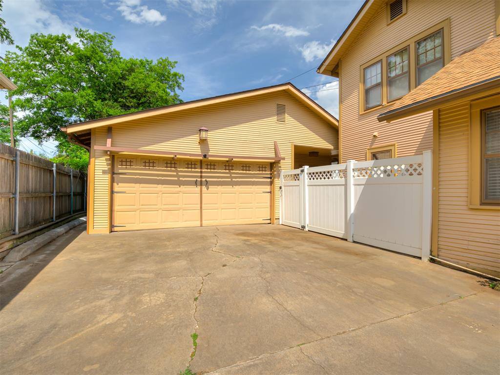 1128 North Broadway Avenue, Shawnee, OK 74801