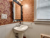 1128 North Broadway Avenue, Shawnee, OK 74801