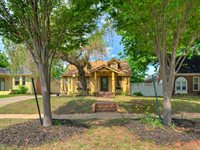 1128 North Broadway Avenue, Shawnee, OK 74801