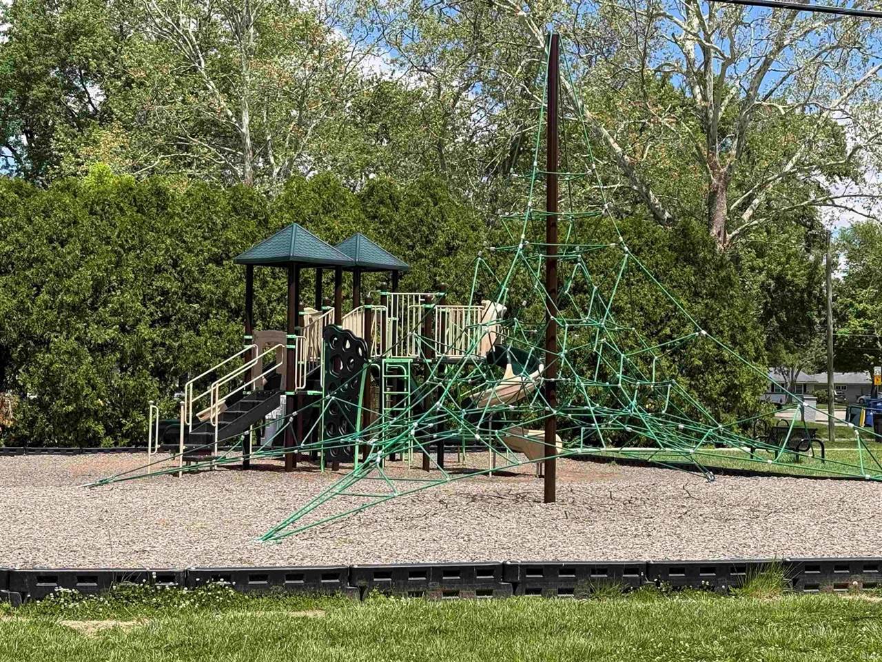 2601 W Lincolnshire Drive, Muncie, IN 47304