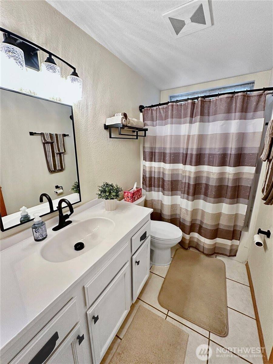 2408 Woodfield Loop SE, Olympia, WA 98501