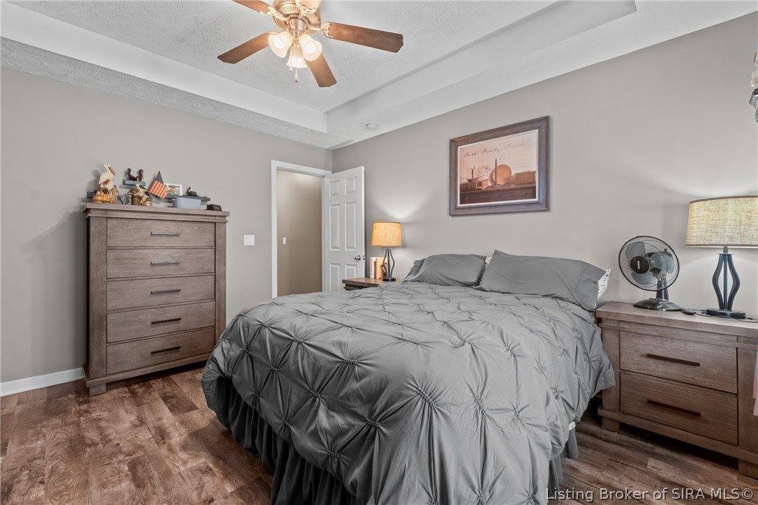 4225 Silver Glade Trail, Sellersburg, IN 47172