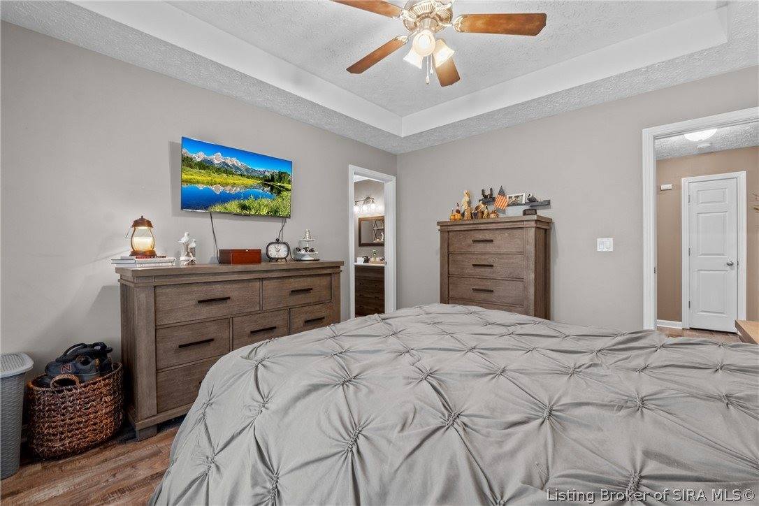 4225 Silver Glade Trail, Sellersburg, IN 47172