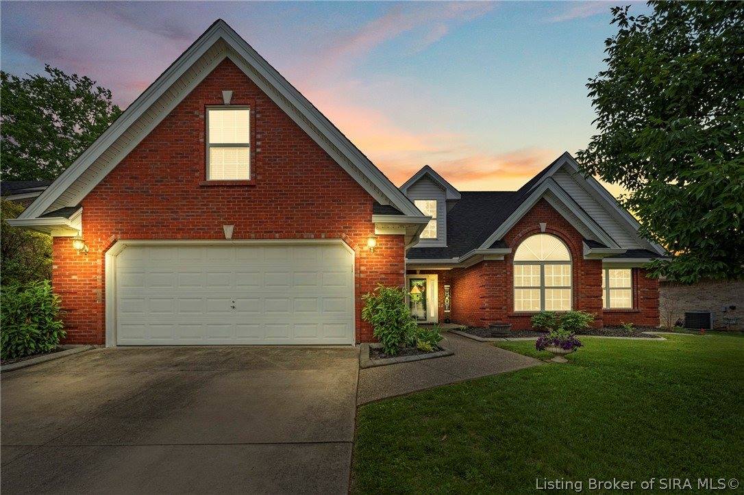 4225 Silver Glade Trail, Sellersburg, IN 47172