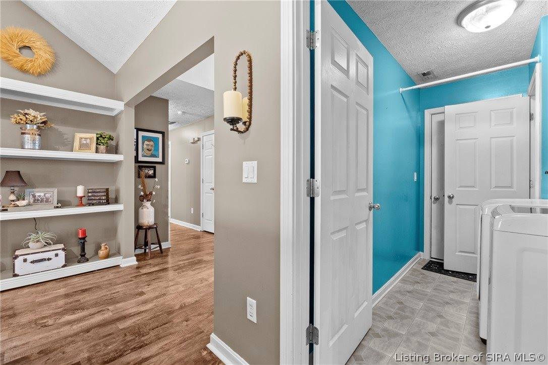 4225 Silver Glade Trail, Sellersburg, IN 47172