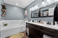 4225 Silver Glade Trail, Sellersburg, IN 47172