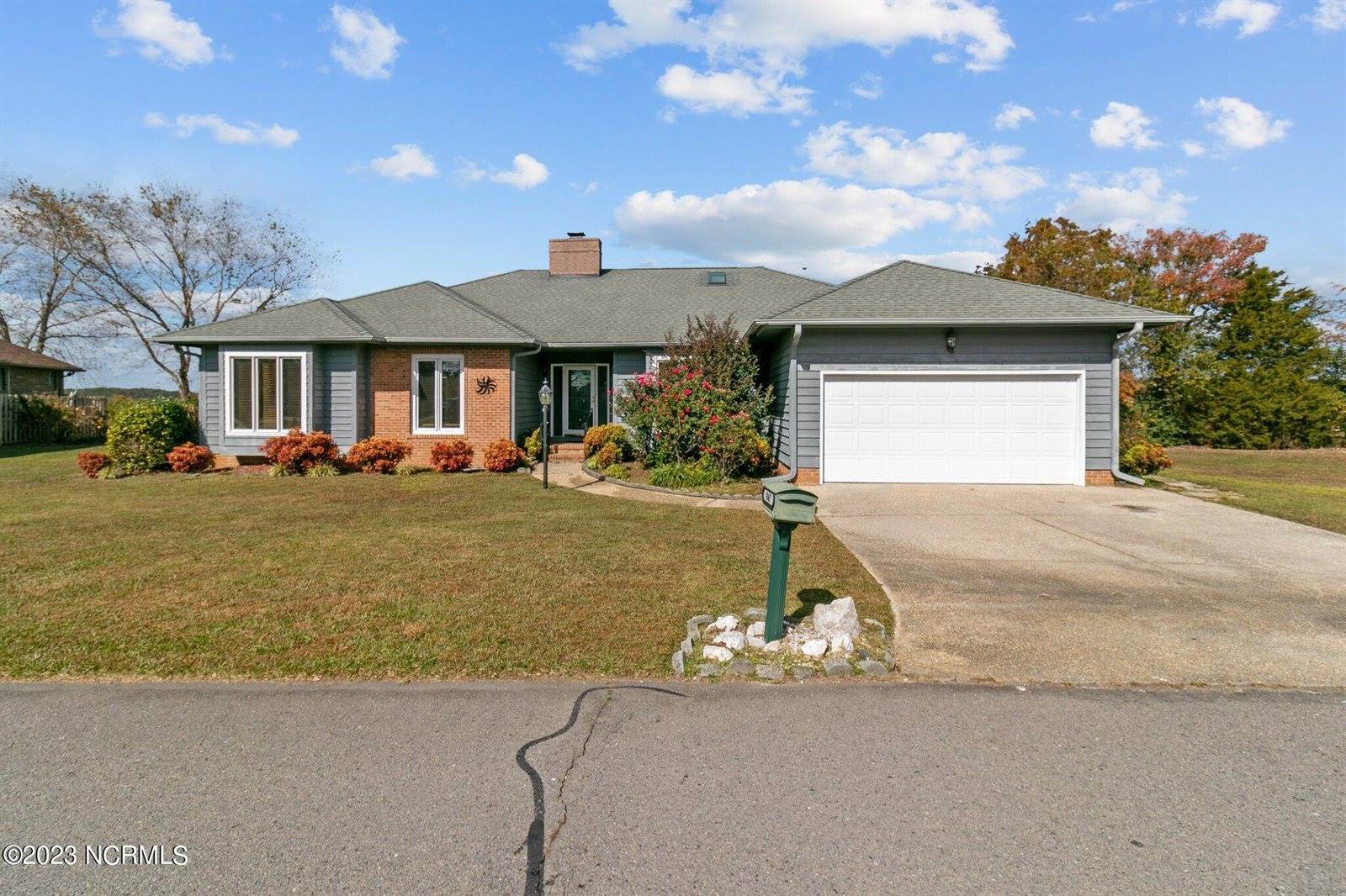867 Castleberry Court, Vass, NC 28394