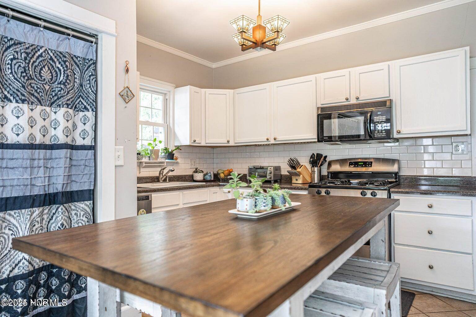 555 North May Street, Southern Pines, NC 28387