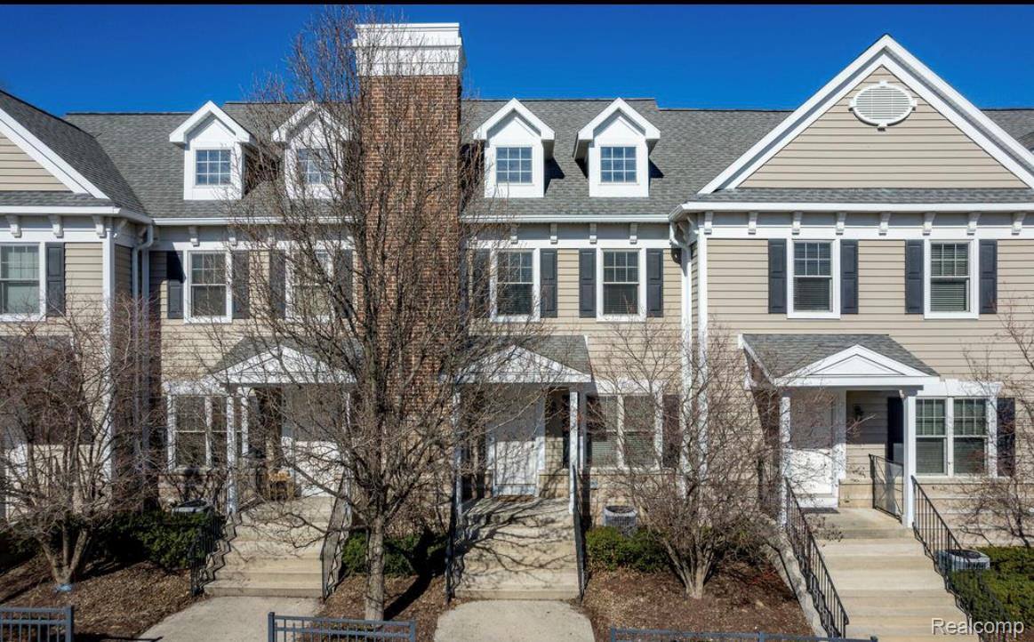 352 West Grand River Avenue, EastLansingCity_Ingham, MI 48823