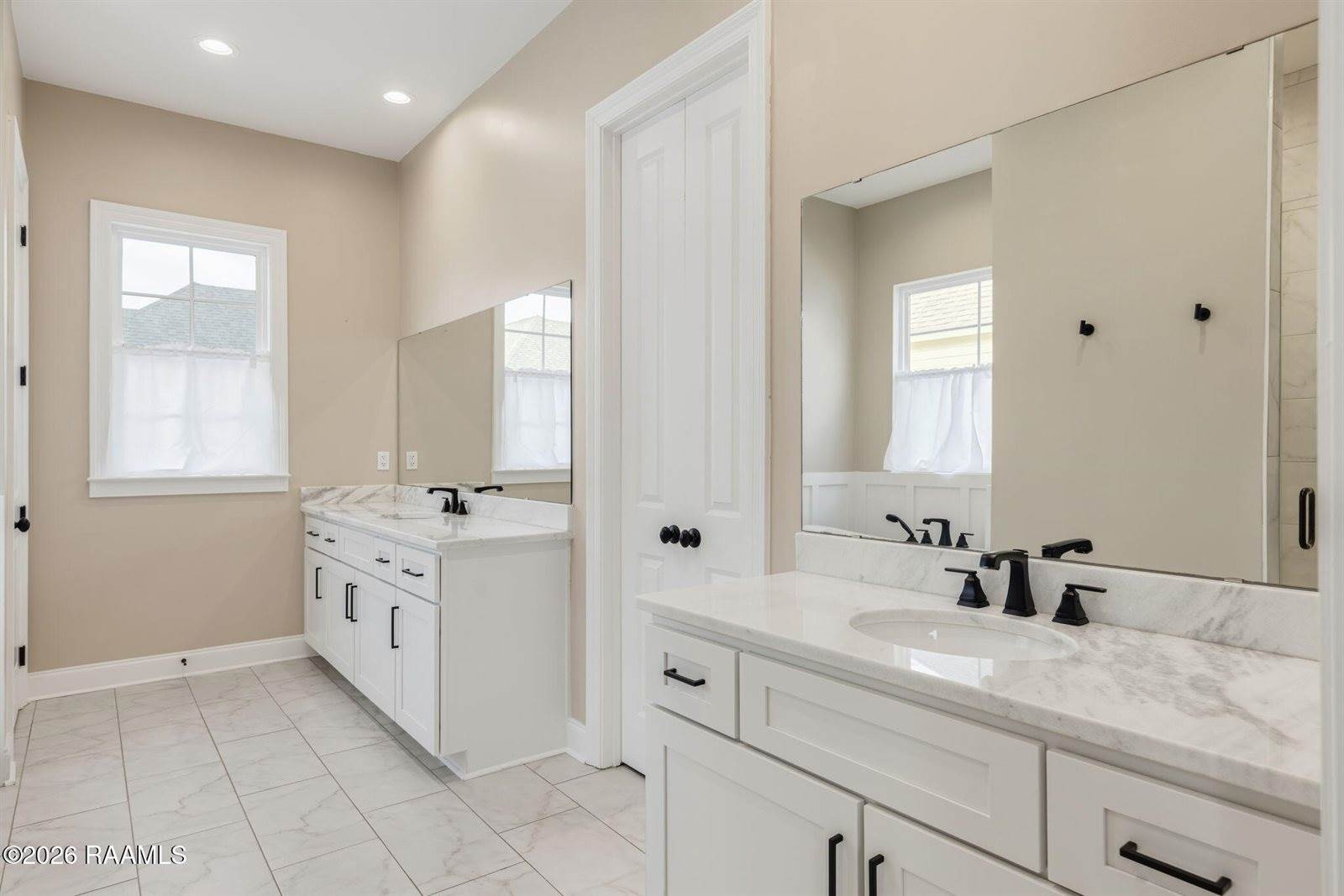 108 Shadow Bend Drive, Broussard, LA 70518