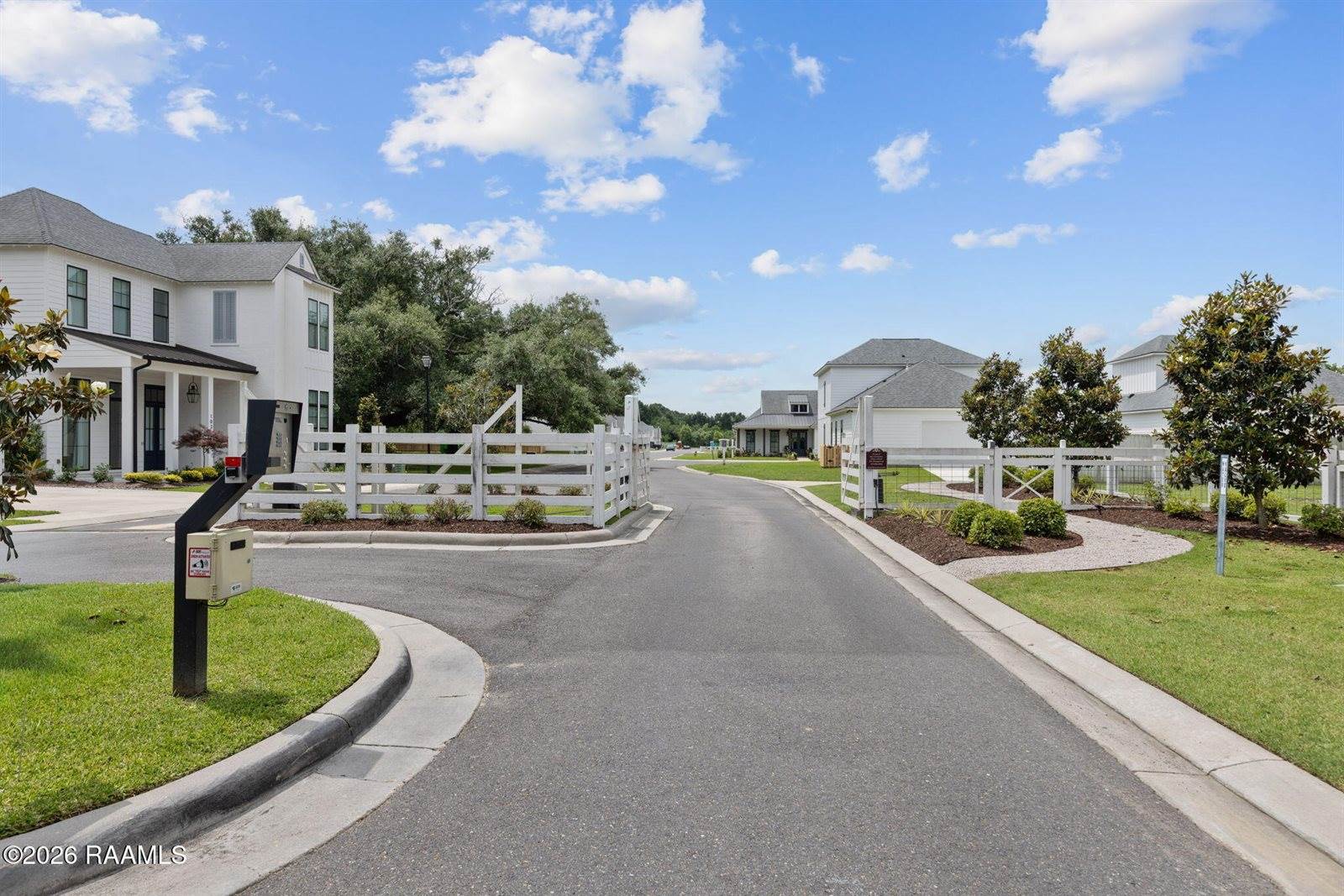 108 Shadow Bend Drive, Broussard, LA 70518