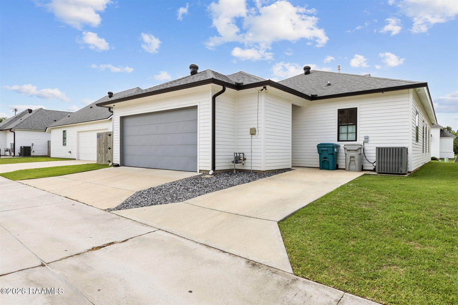 108 Shadow Bend Drive, Broussard, LA 70518