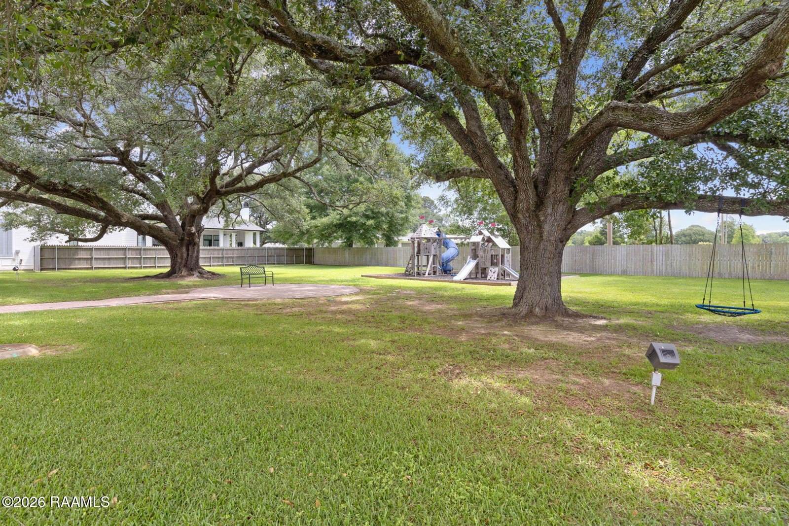 108 Shadow Bend Drive, Broussard, LA 70518