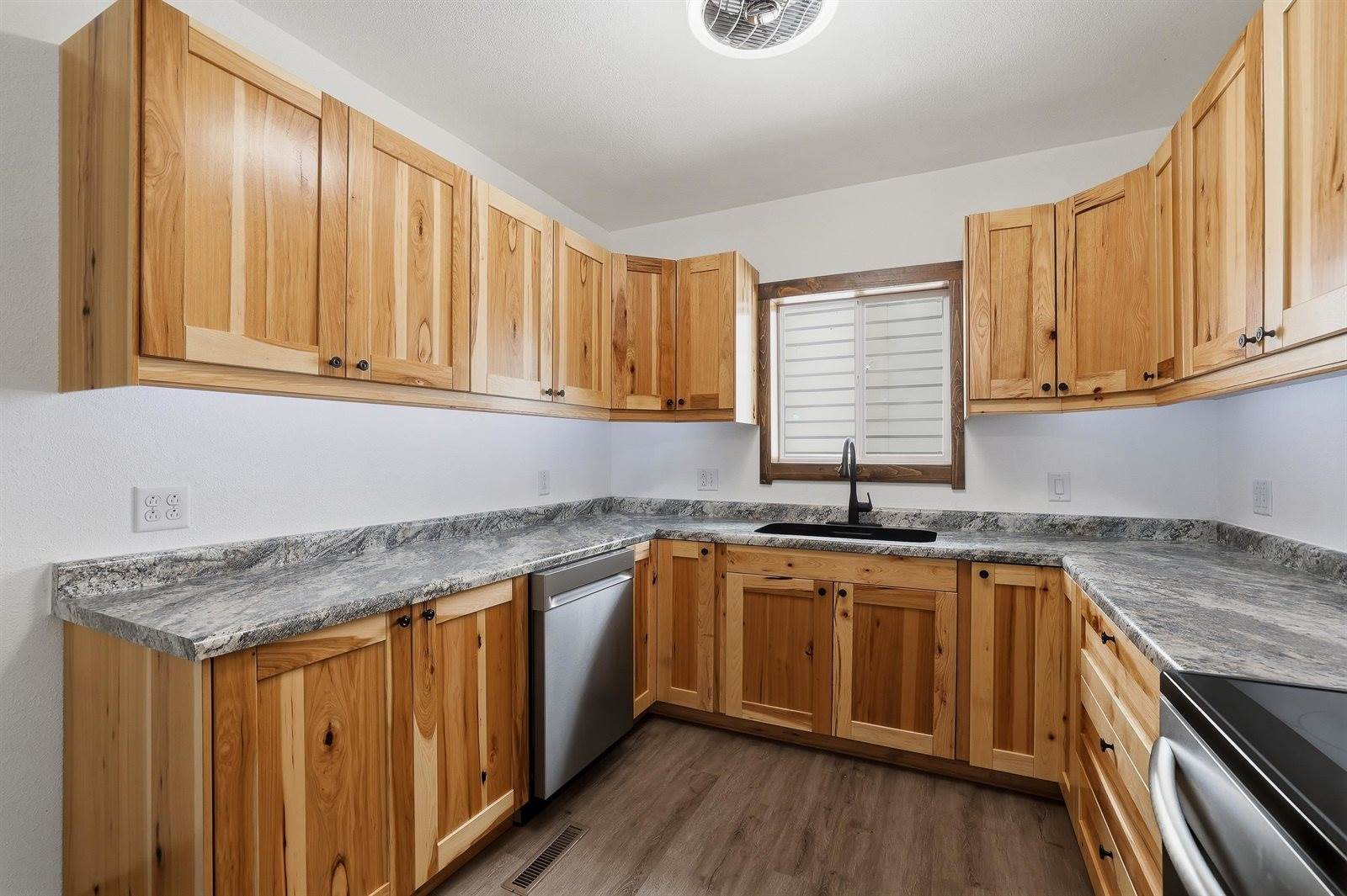310 N Maple Avenue, Marshfield, WI 54449