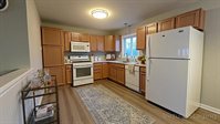 560 Geronimo Street, Hoffman Estates, IL 60169