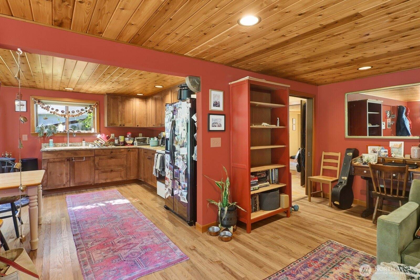 2070 Fairhaven Avenue, Bellingham, WA 98229