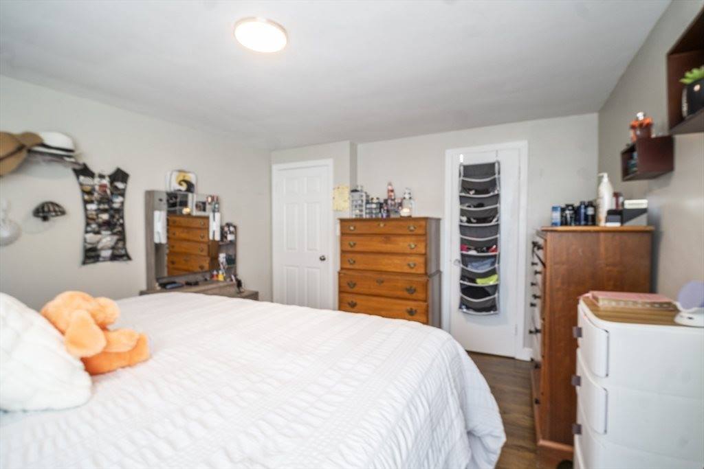 85 Farnsworth, Springfield, MA 01107