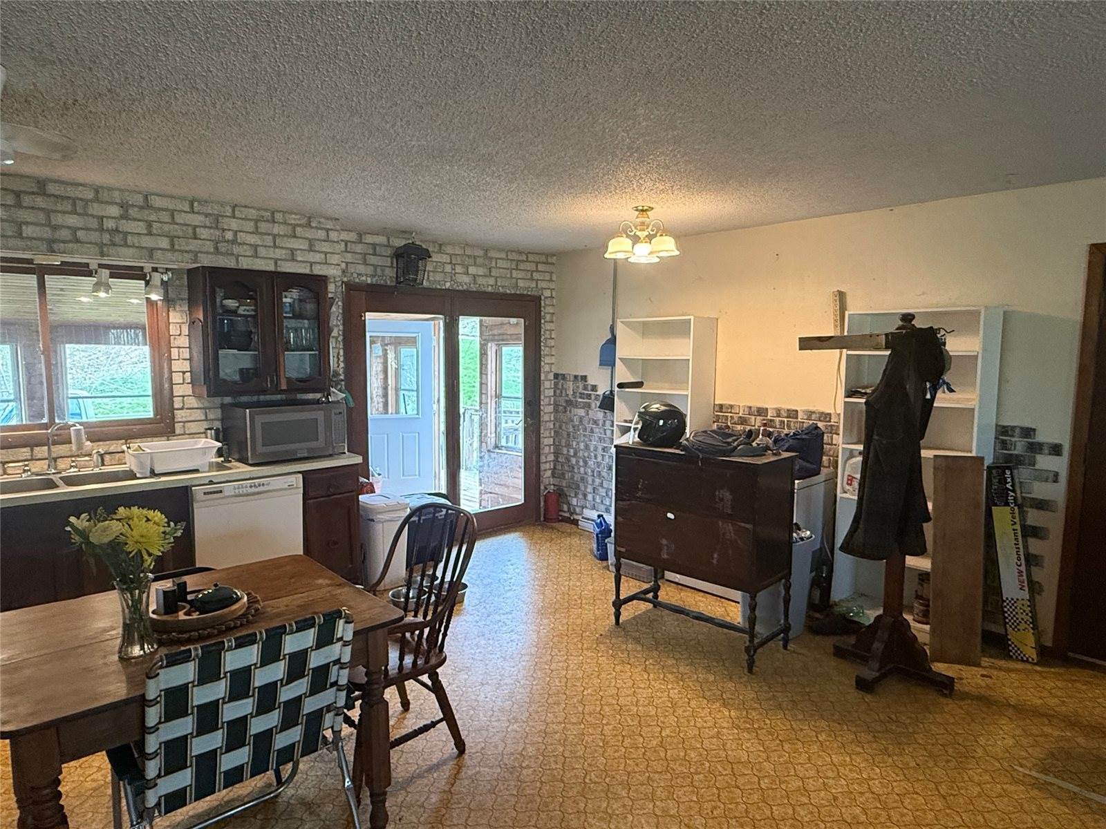 N21938 Daffinson Lane, Ettrick, WI 54627