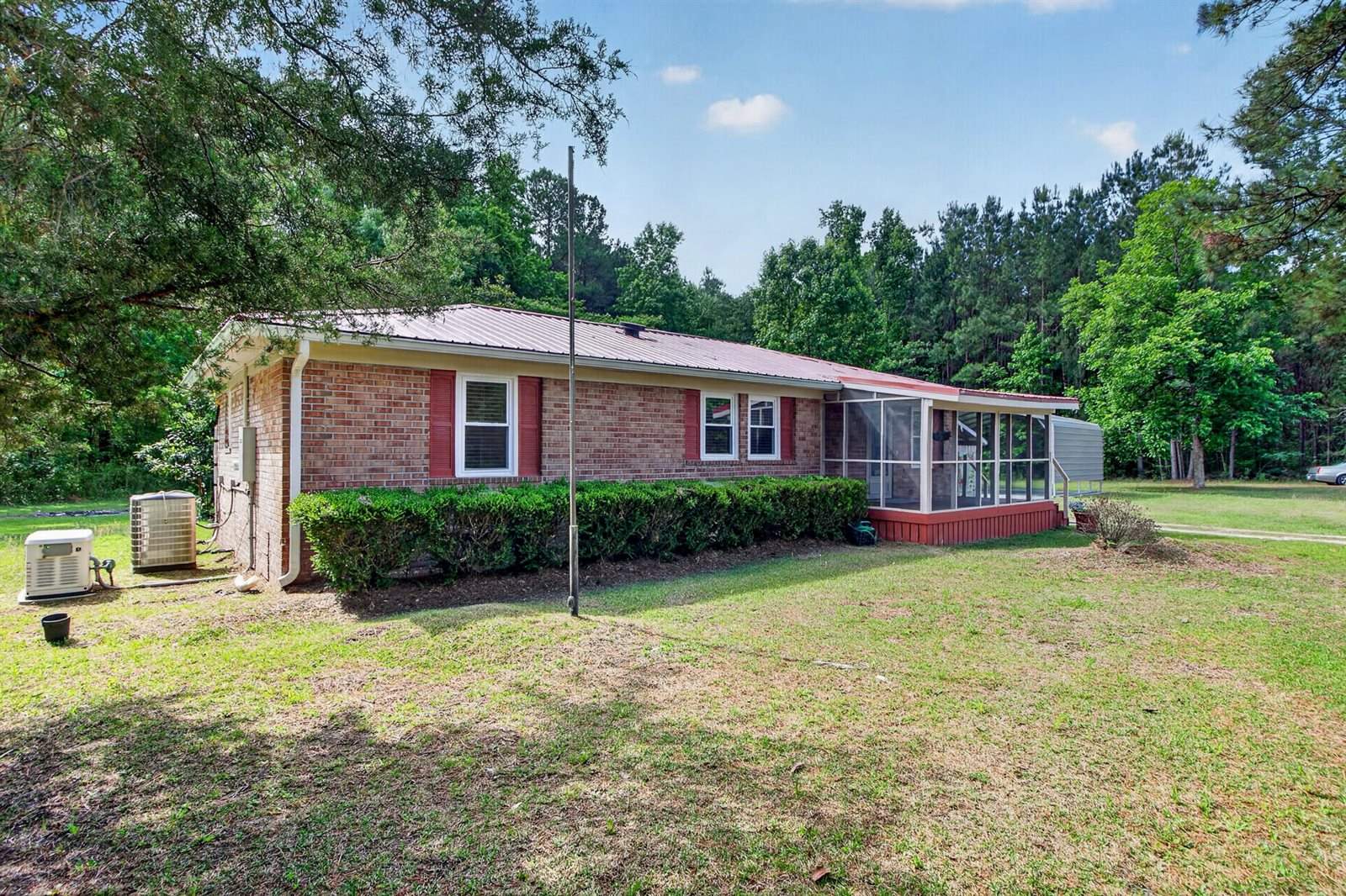 1105 County Line Road, Cross, SC 29436