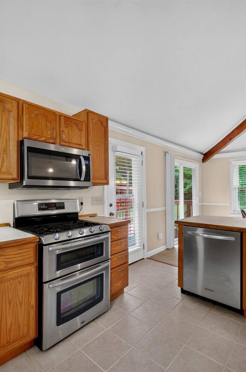 1105 County Line Road, Cross, SC 29436