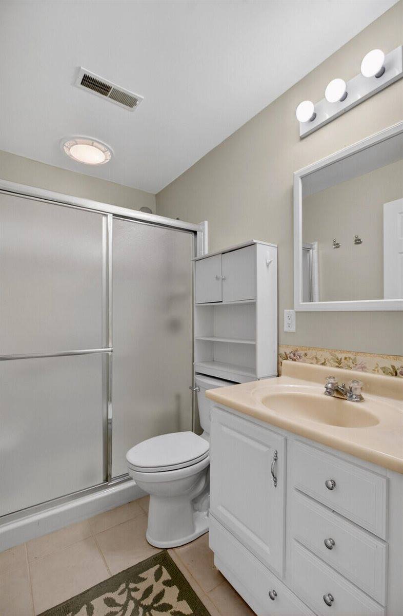1105 County Line Road, Cross, SC 29436