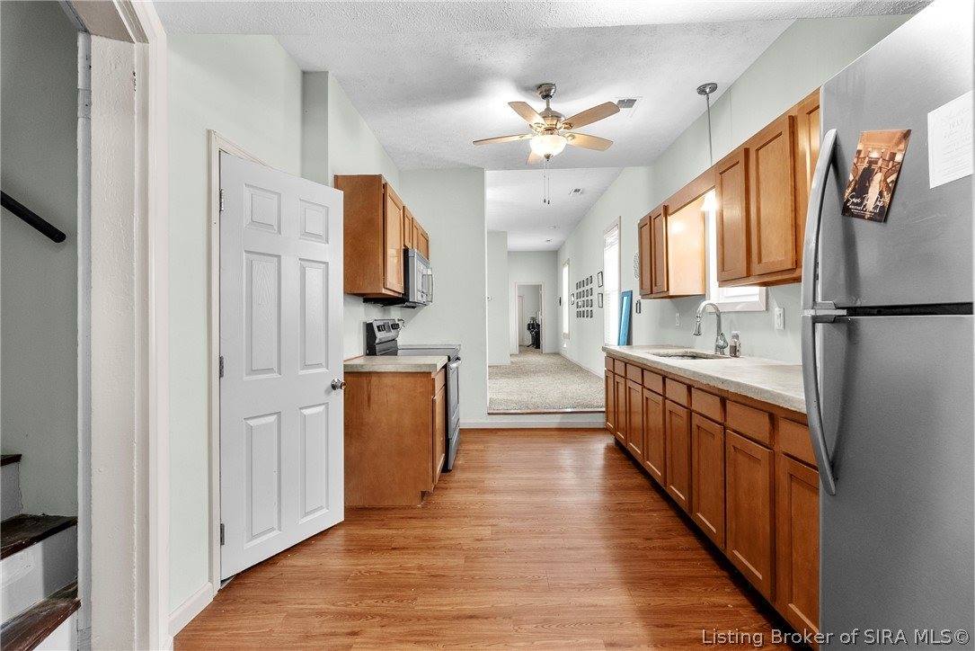 946 East Maple Street, Jeffersonville, IN 47130