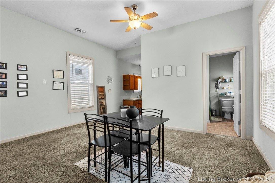 946 East Maple Street, Jeffersonville, IN 47130