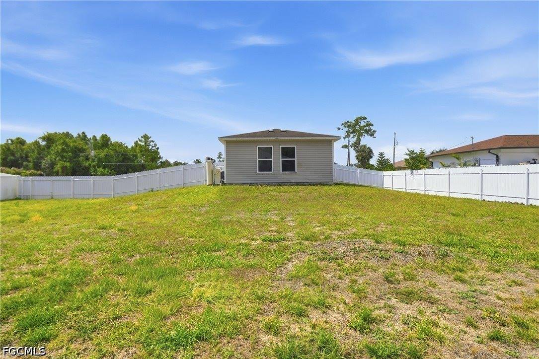 3824 17th Street West, Lehigh Acres, FL 33971