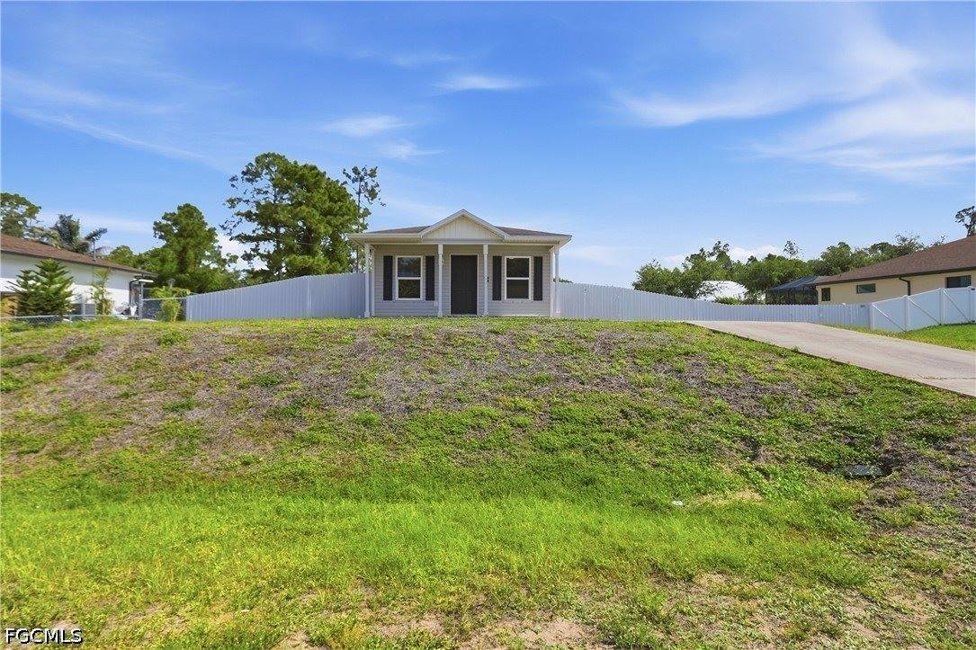 3824 17th Street West, Lehigh Acres, FL 33971