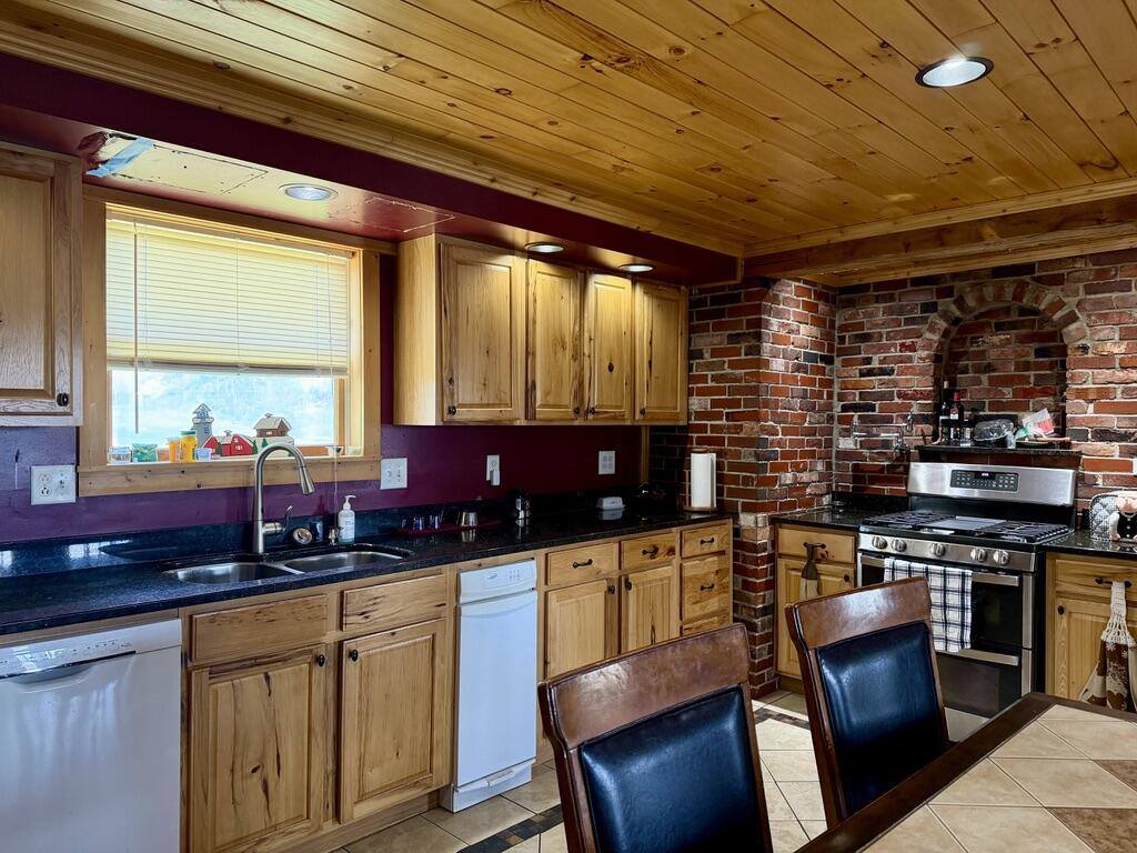 581 Robinson Road, Blaine, ME 04734