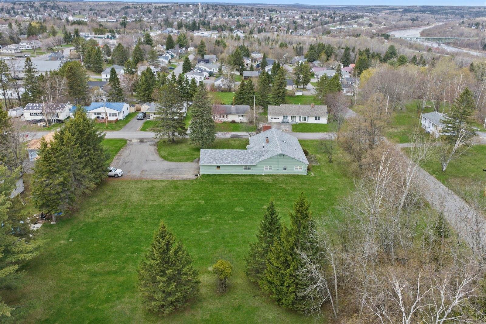 19 Macarthur Avenue, Caribou, ME 04736