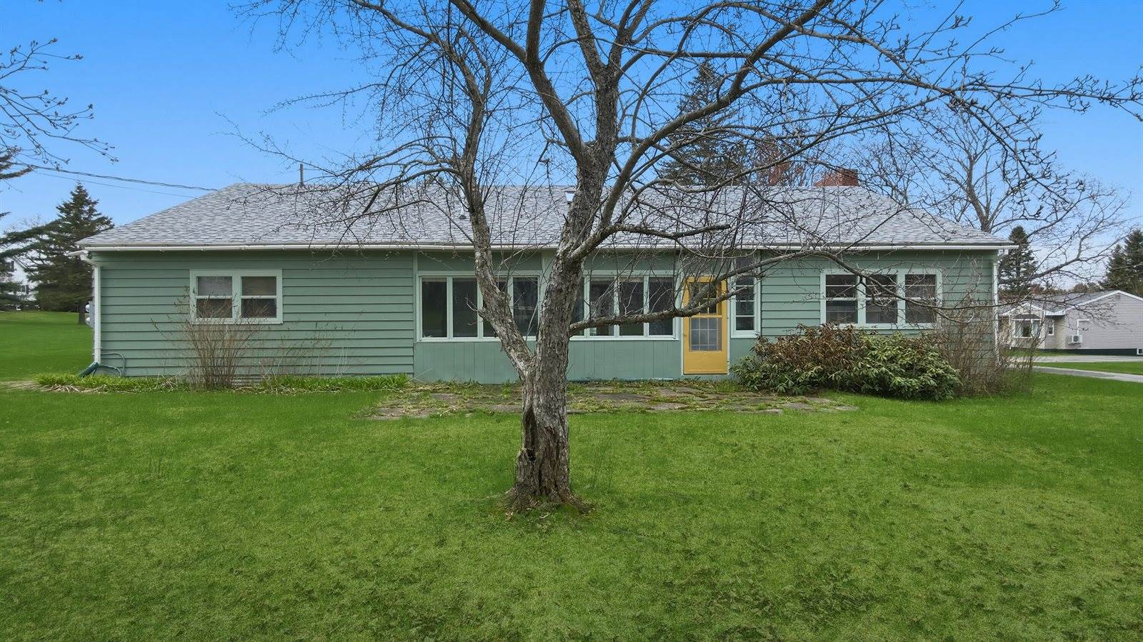 19 Macarthur Avenue, Caribou, ME 04736