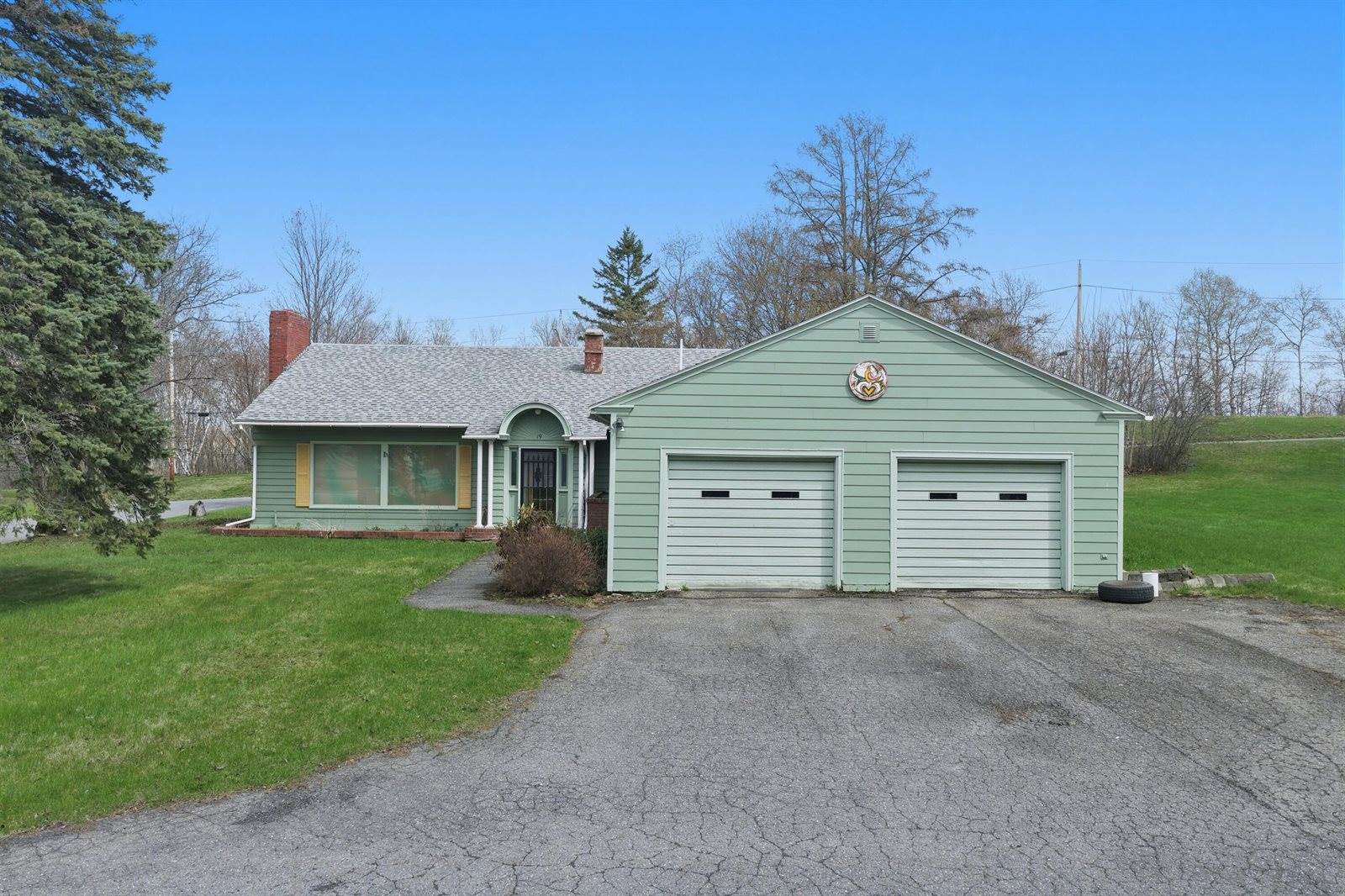 19 Macarthur Avenue, Caribou, ME 04736