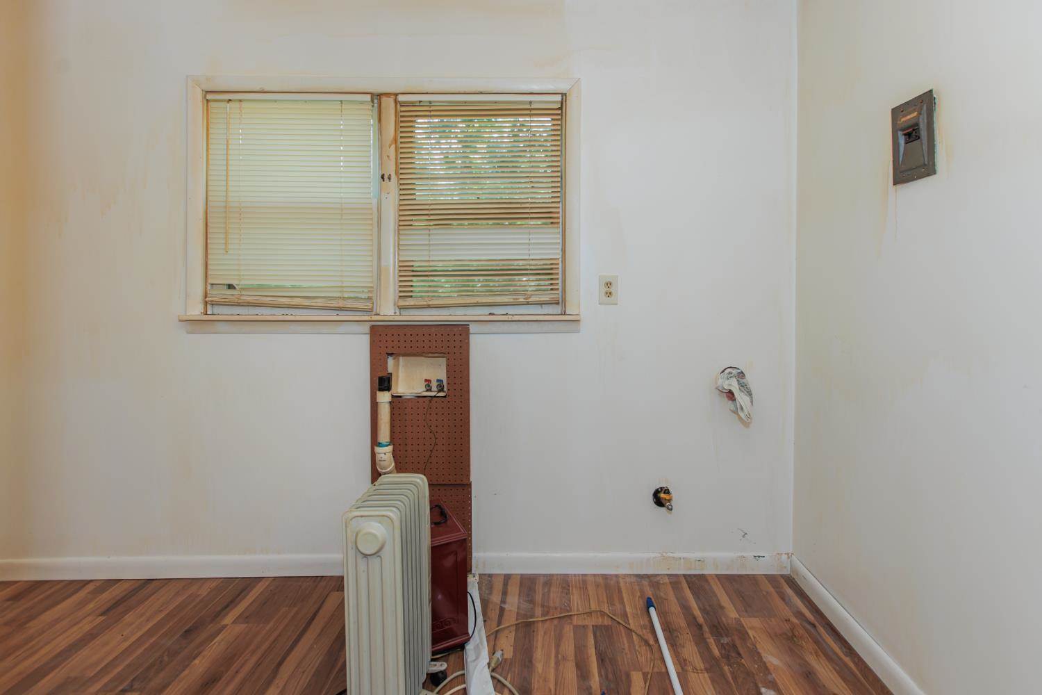 106 North Otoe Street, Satanta, KS 67870