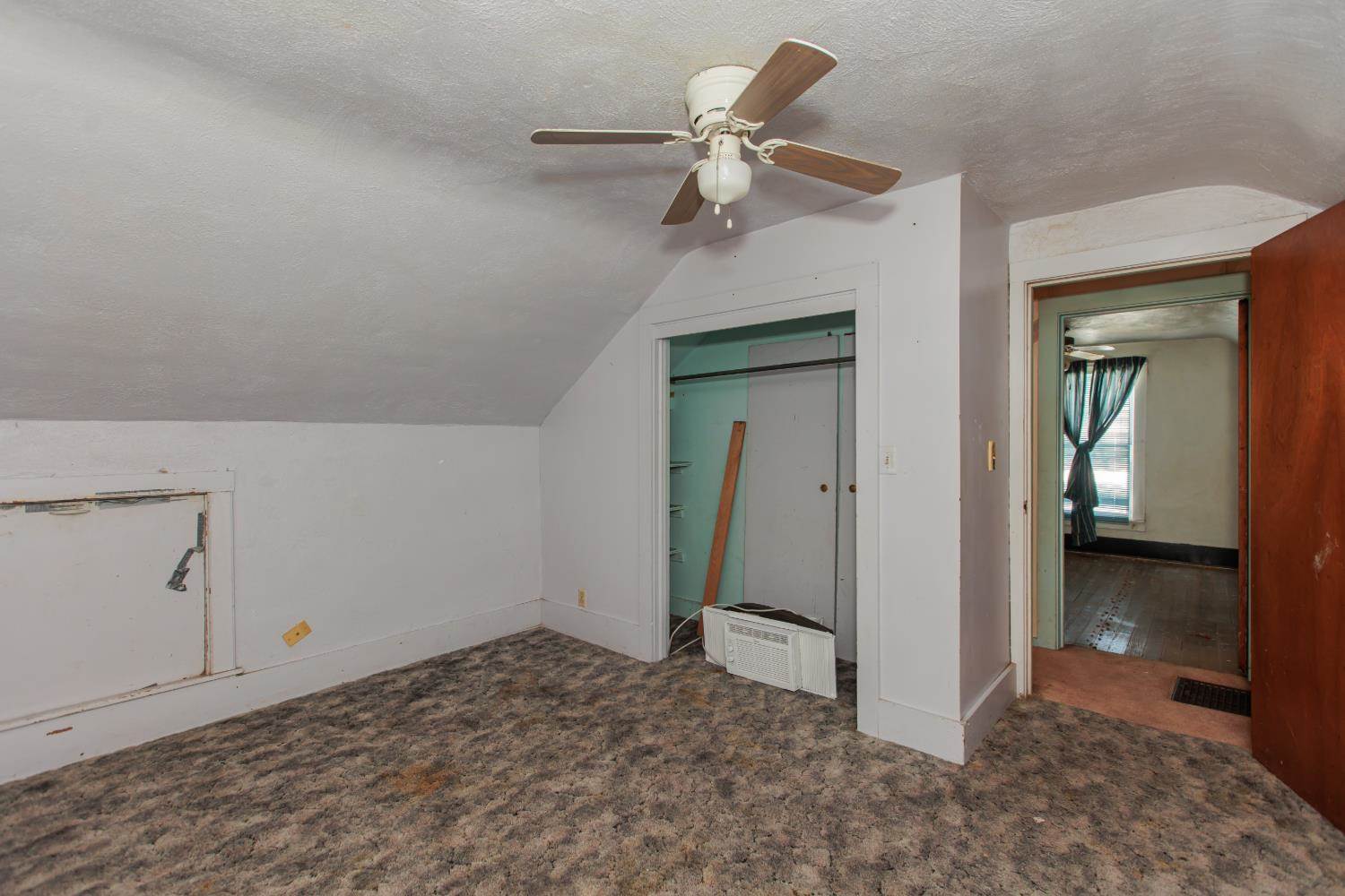 106 North Otoe Street, Satanta, KS 67870