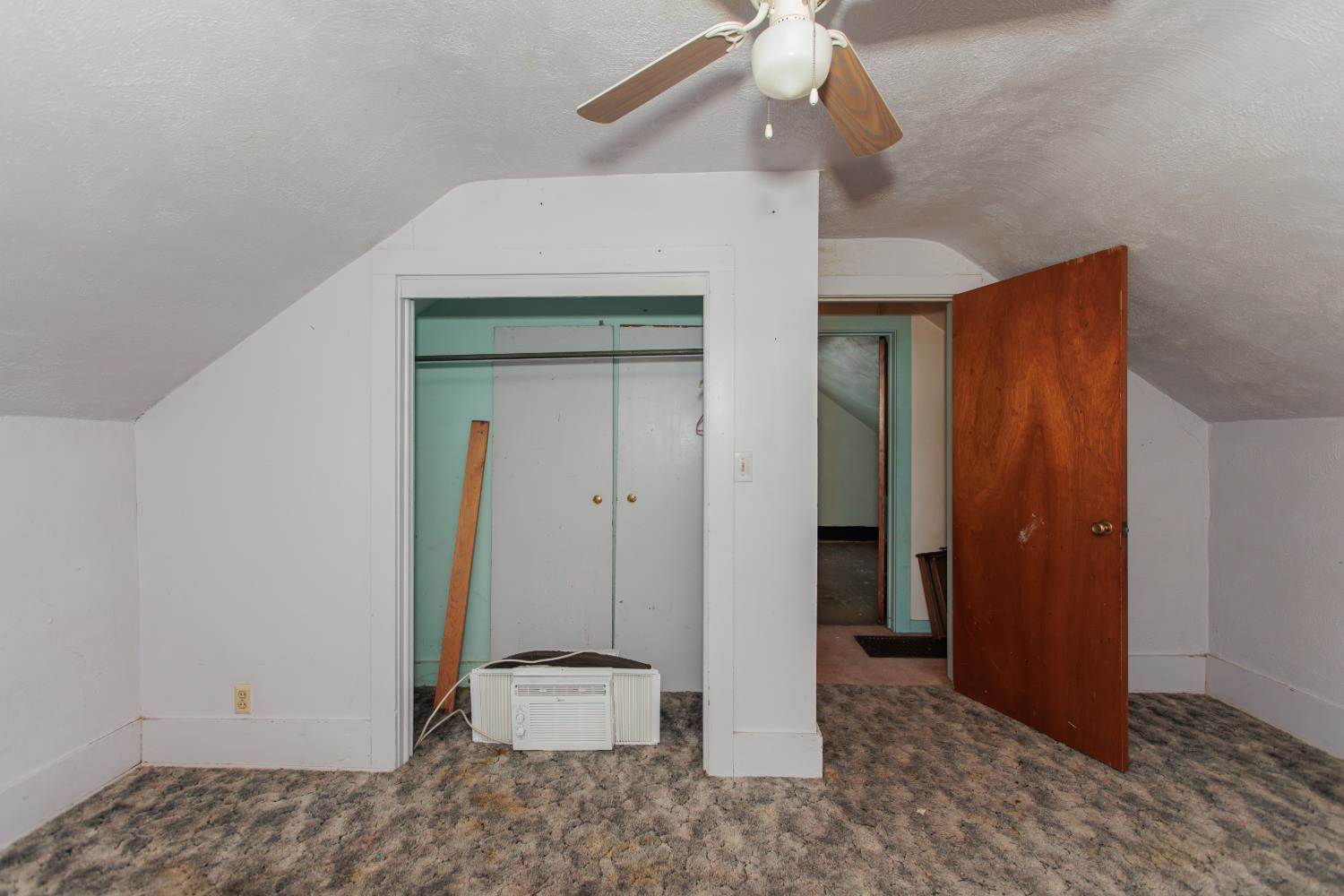 106 North Otoe Street, Satanta, KS 67870