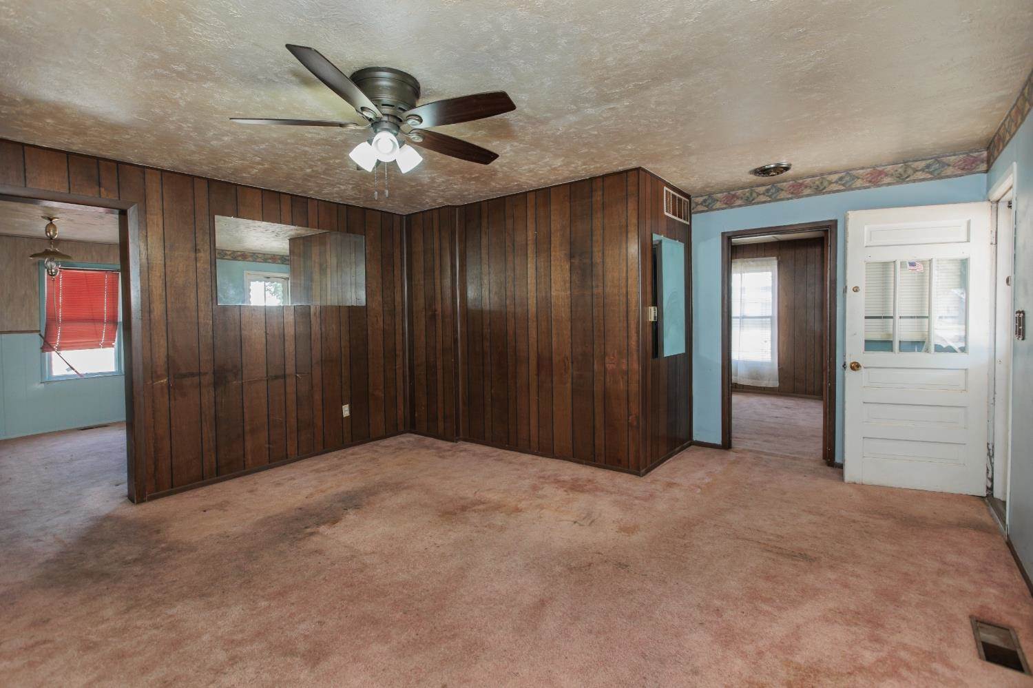 106 North Otoe Street, Satanta, KS 67870