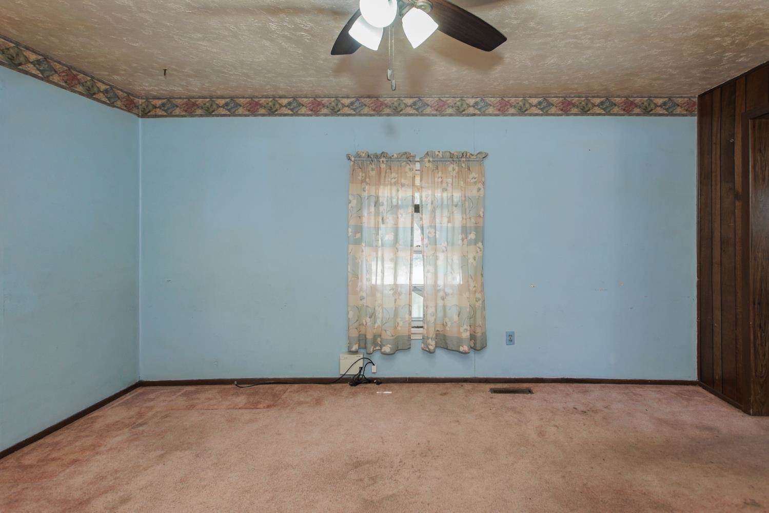 106 North Otoe Street, Satanta, KS 67870
