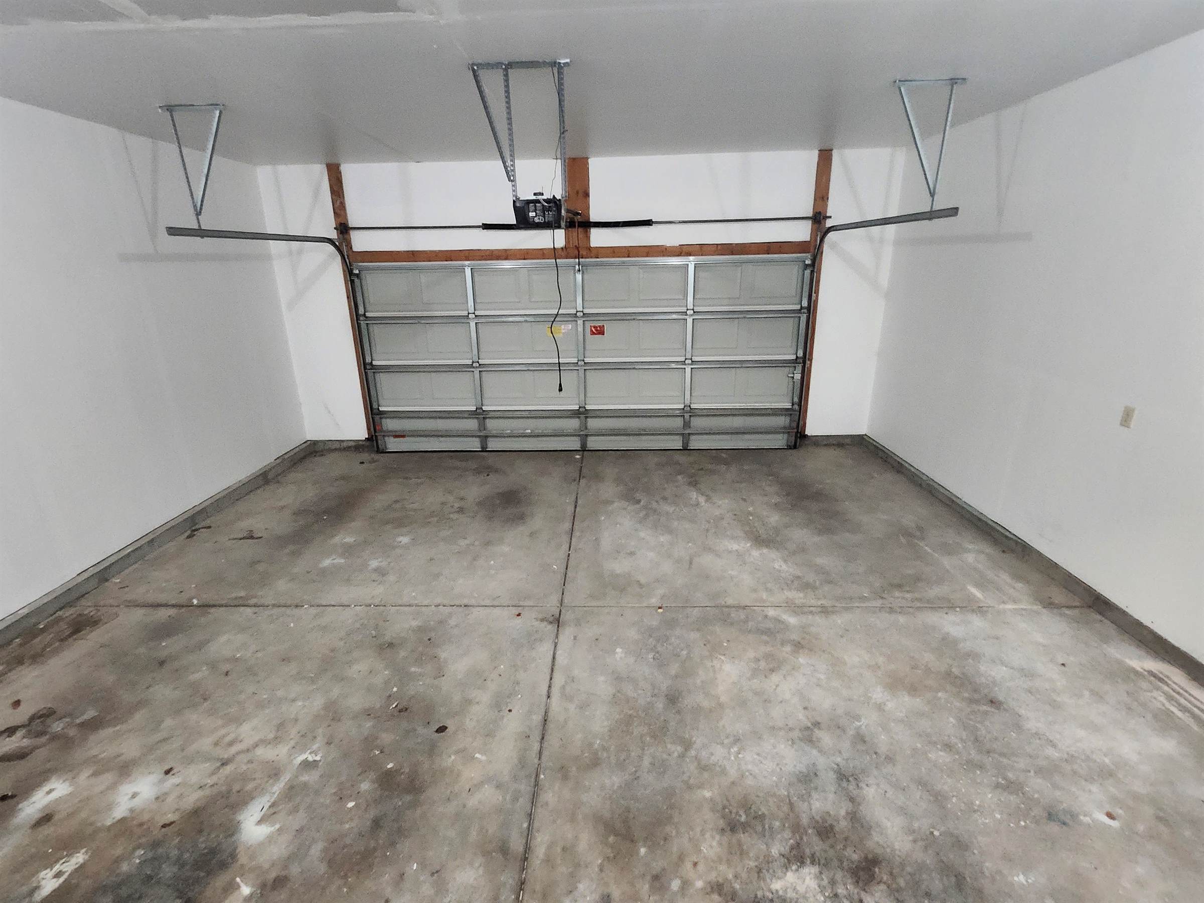 2204 S Webb Rd, Wichita, KS 67207