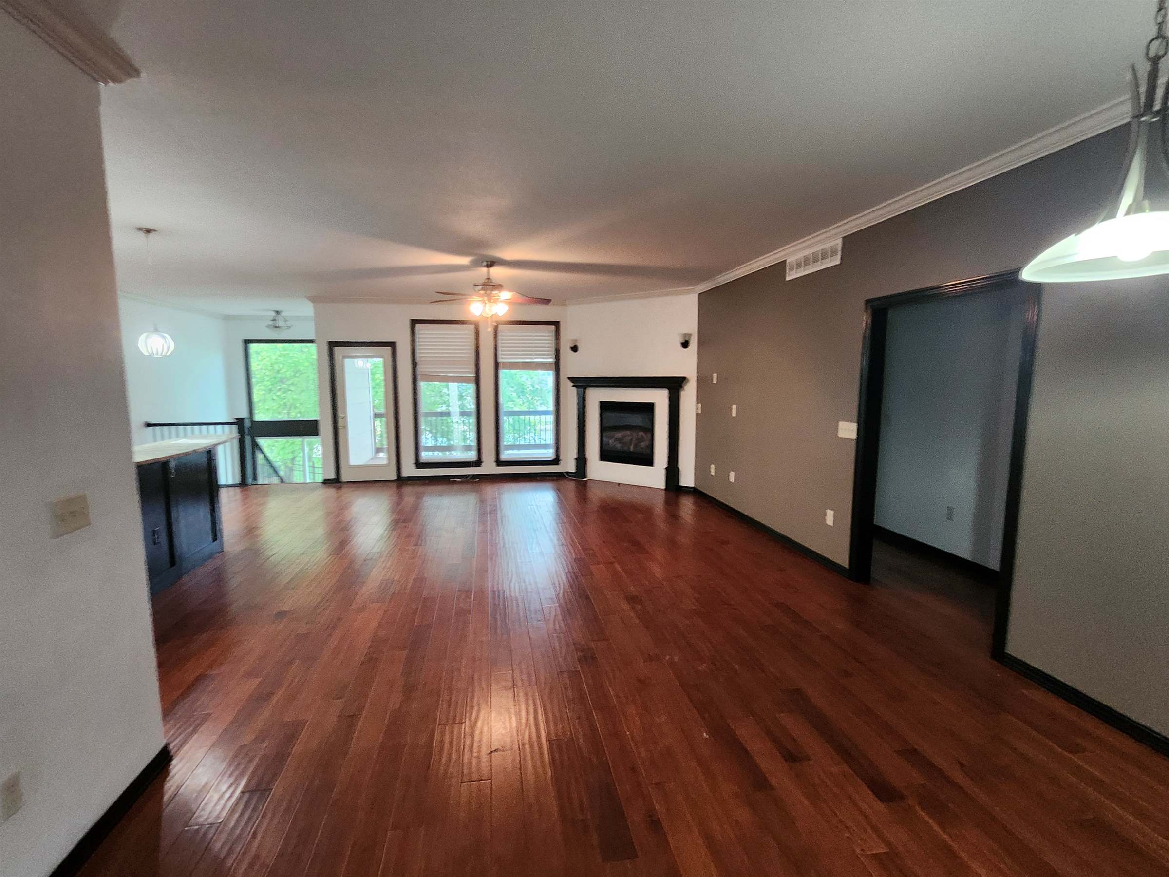 2204 S Webb Rd, Wichita, KS 67207