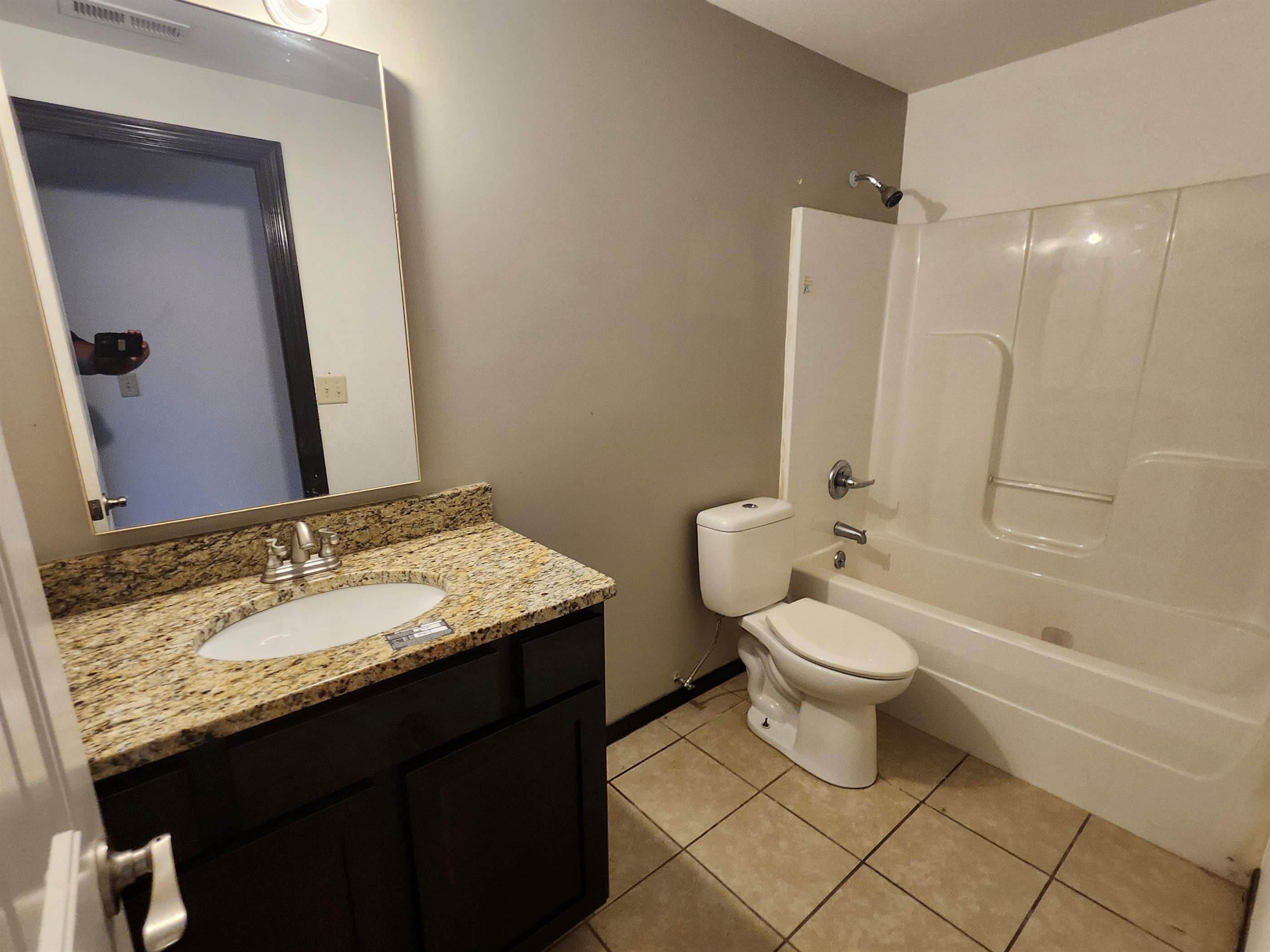 2204 S Webb Rd, Wichita, KS 67207
