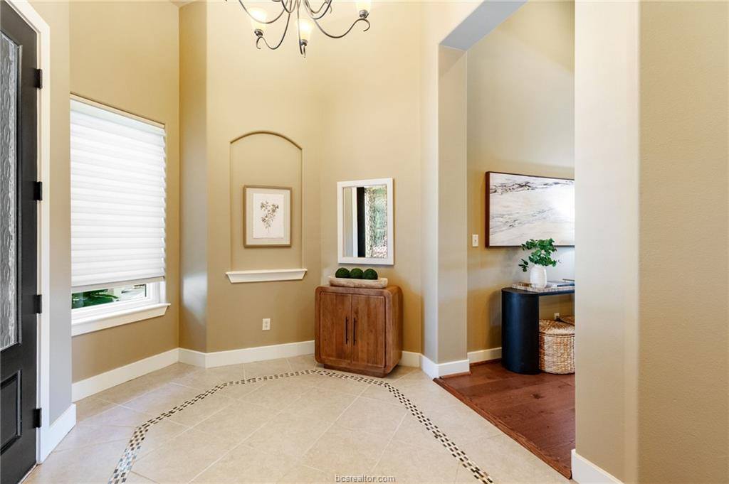 2833 Persimmon Ridge Court, Bryan, TX 77807