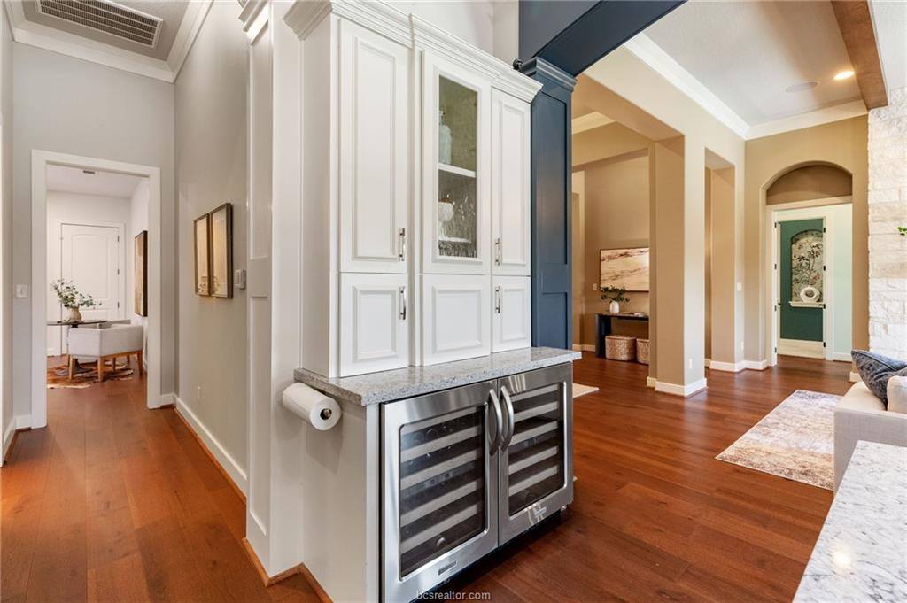 2833 Persimmon Ridge Court, Bryan, TX 77807