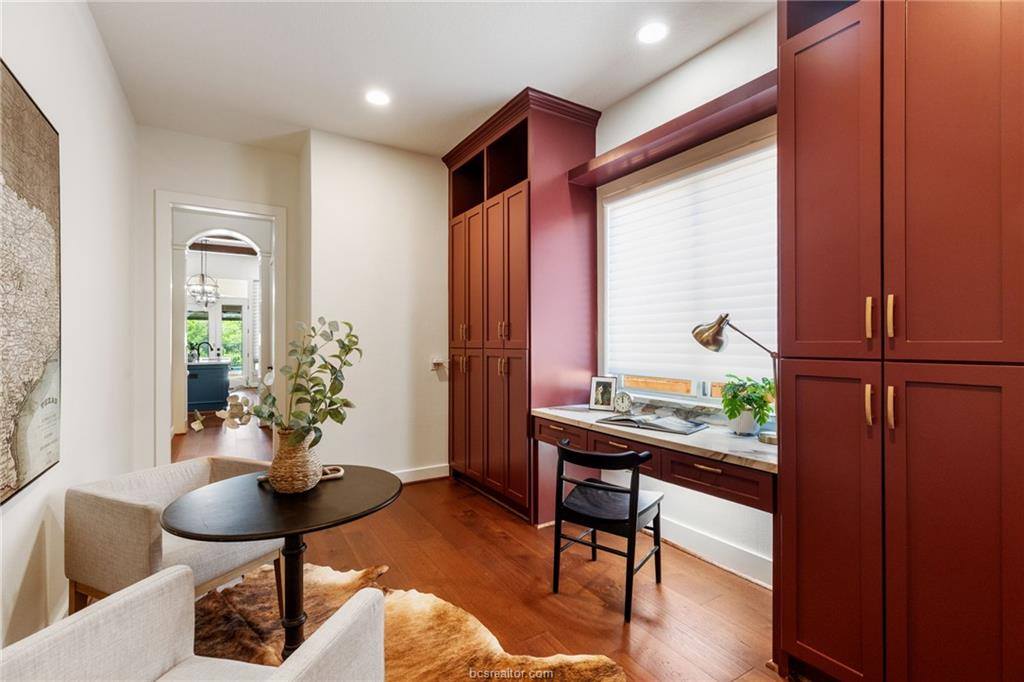 2833 Persimmon Ridge Court, Bryan, TX 77807