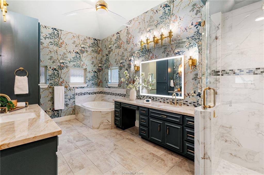 2833 Persimmon Ridge Court, Bryan, TX 77807