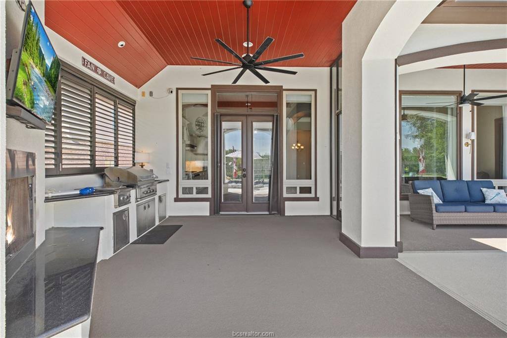 2833 Persimmon Ridge Court, Bryan, TX 77807