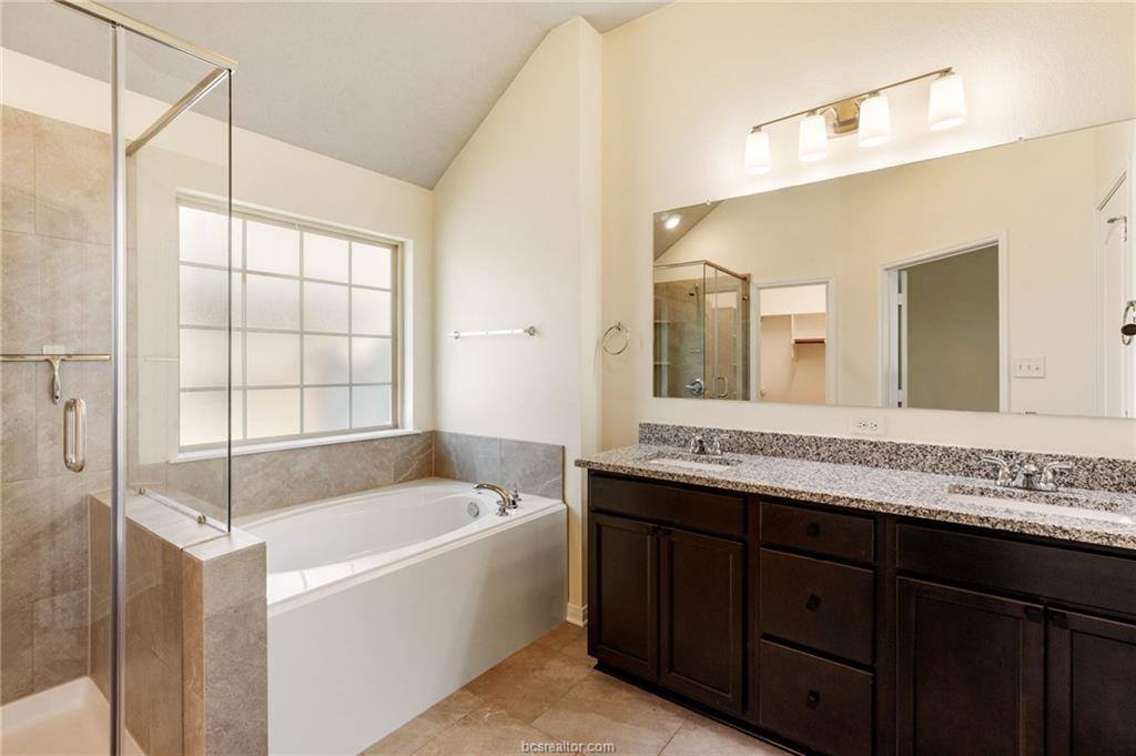 3865 Still Creek Loop, College Station, TX 77845